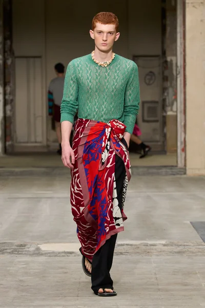 Look 41